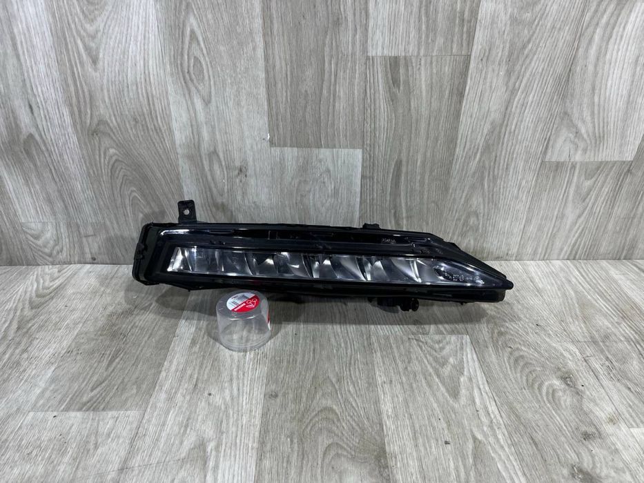 Противотуманка правая Skoda Superb 3 / 2019 - 2023 г. / Галоген