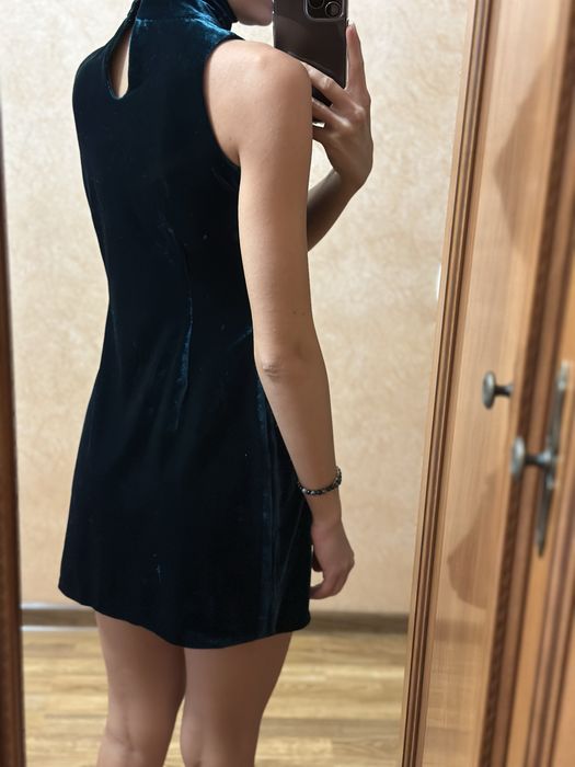 Оксамитова сукня