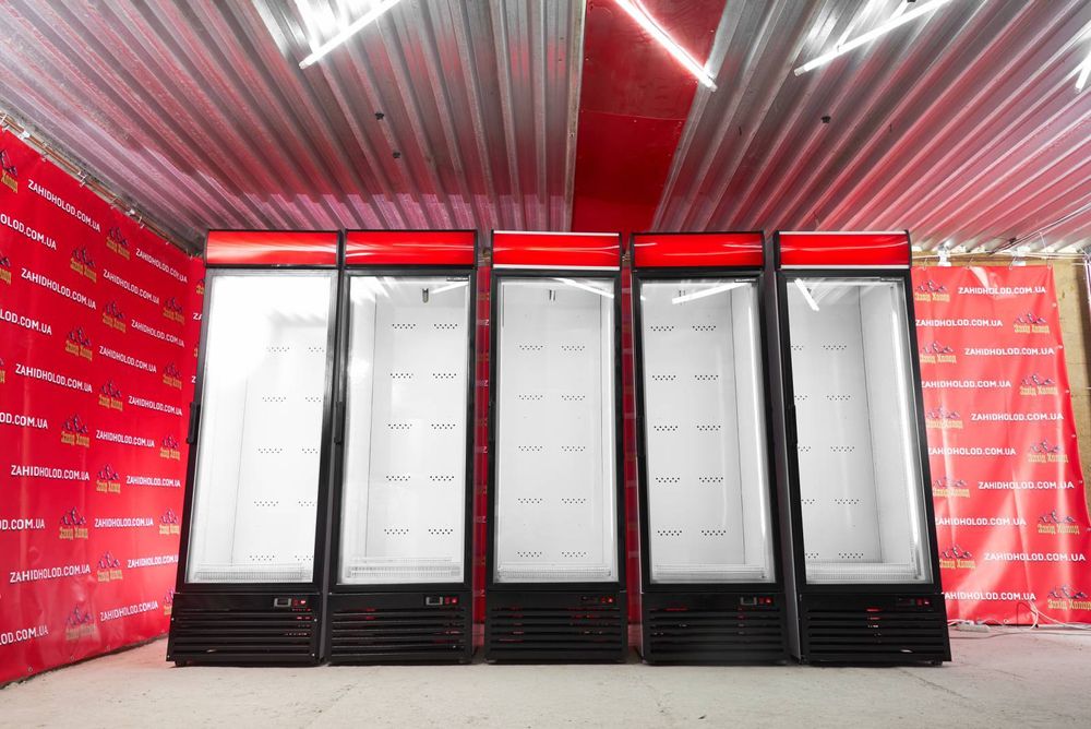 Вітрина холодильна шафа.Холодильник вітрина