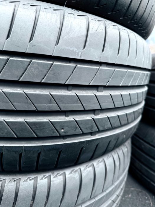 225 40 18 Bridgestone Turanza T005 90% Шини Літо