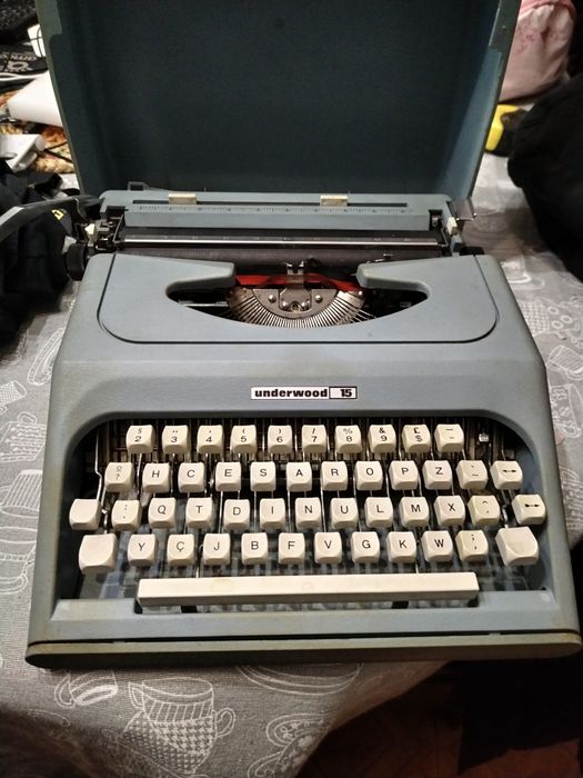 Máquina de escrever vintage estado geral