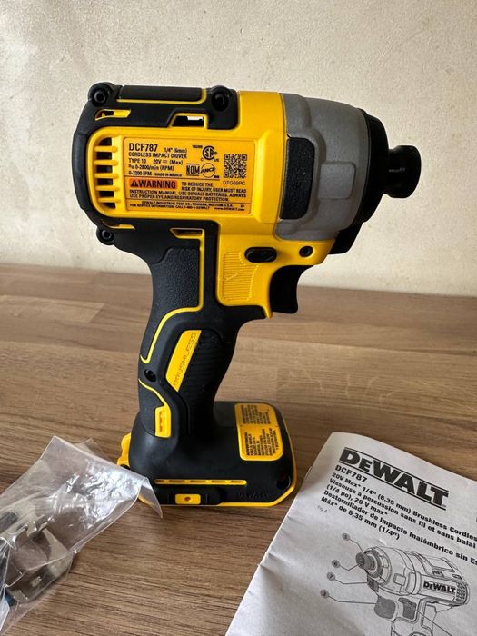 Dewalt dcf 787 Імпакт