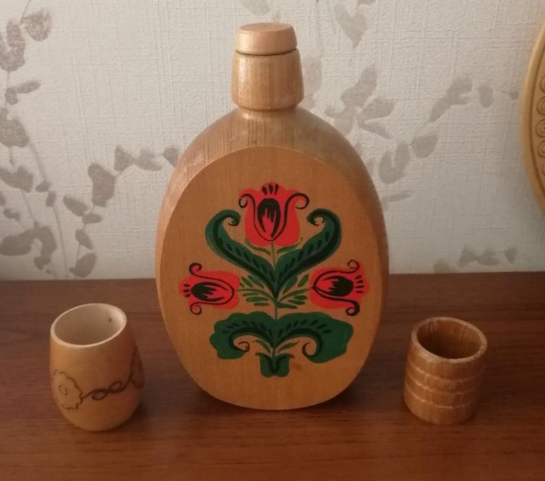 Бутылка для вина. Сосуд. Штоф. Дерево