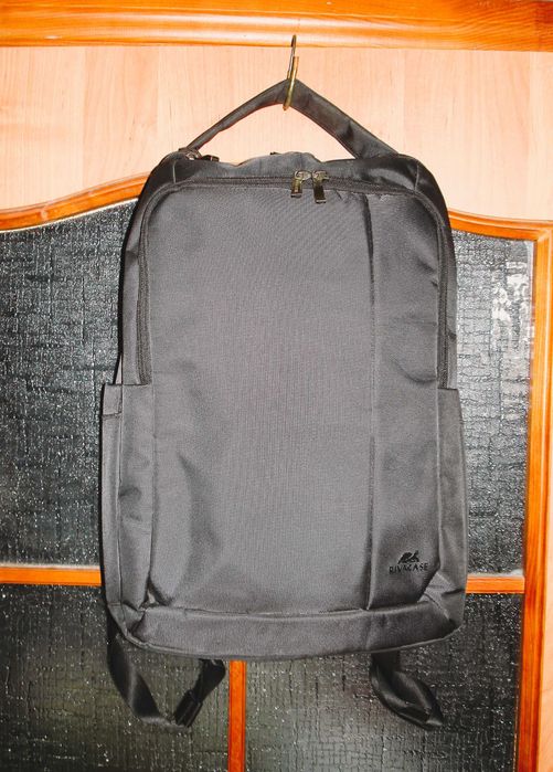 Рюкзак для ноутбука 15.6" Rivacase черный (Б/у)