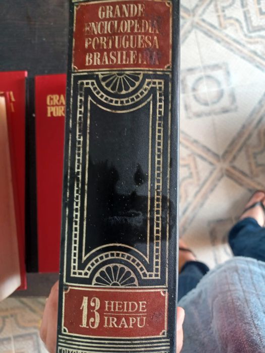 Coleção “Grande Enciclopédia Portuguesa e Brasileira”