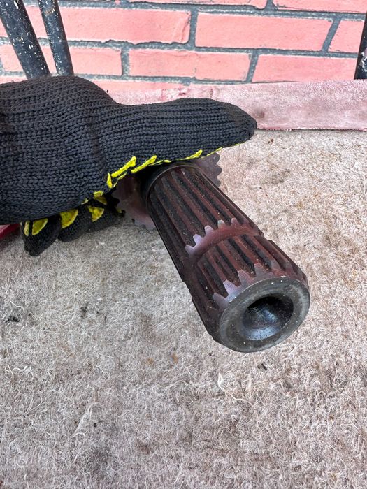 Вал Вом   МТЗ  НОВЫЙ