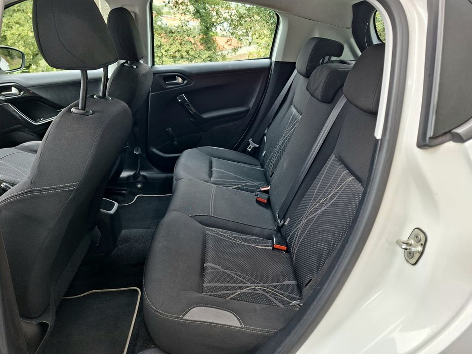 Peugeot 208 VTI Active