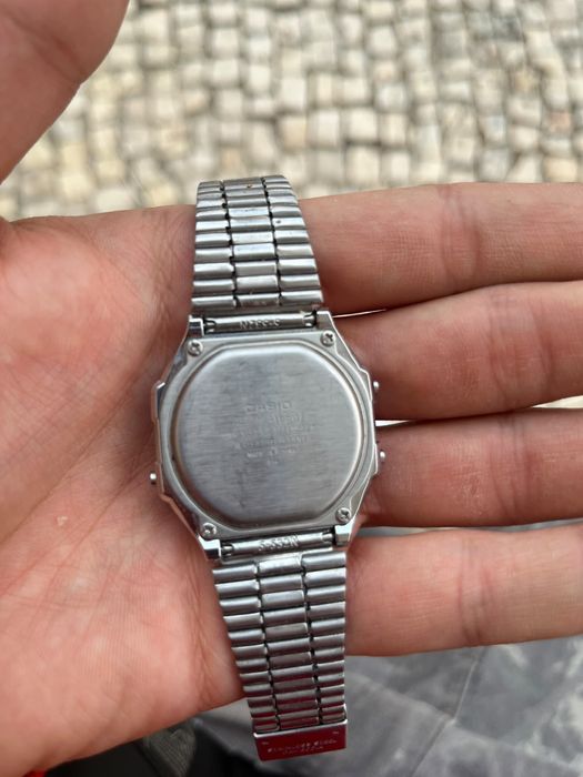 Relogio casio como novo usado dias vezes no maximo