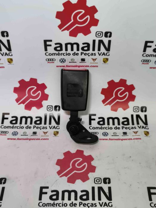 Encaixe de Cinto Central VW CC B7