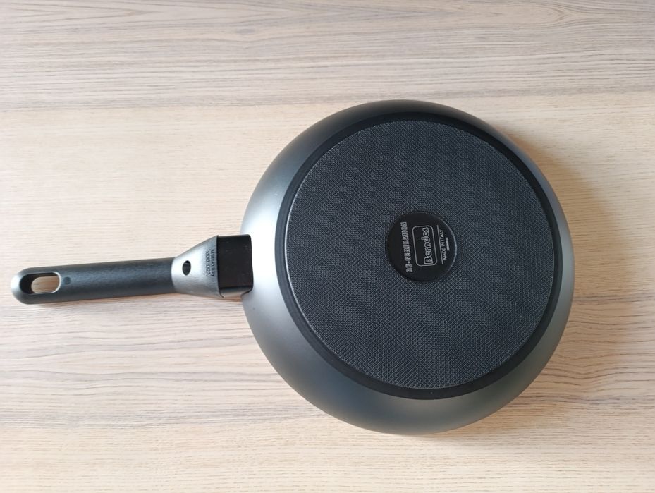 Vendo frigideira Berndes nova