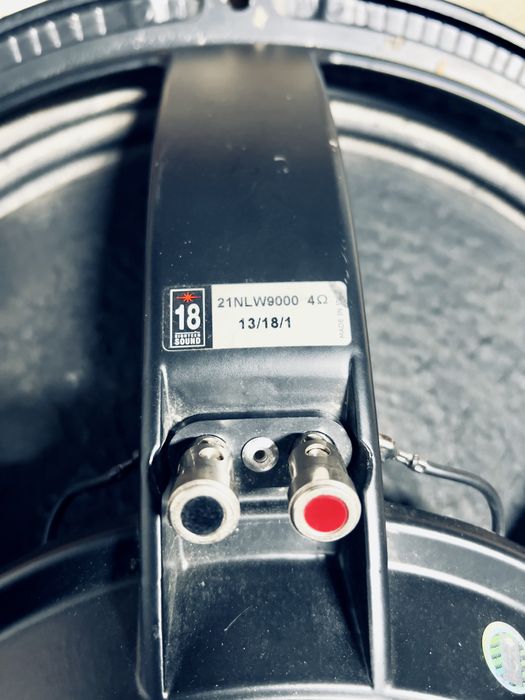 Speack Eighteen Sound 21”  3600W 4Oh