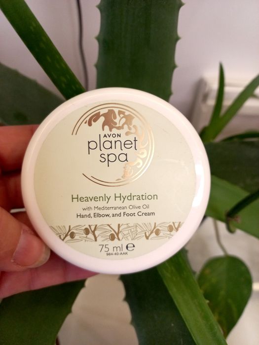 Krem do rąk stóp łokci Avon Planet SPA oliwkowy
