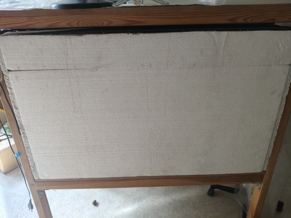 Sprzedam duże terrarium z drewnianą obudową