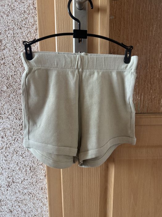 Krótkie spodenki Zara