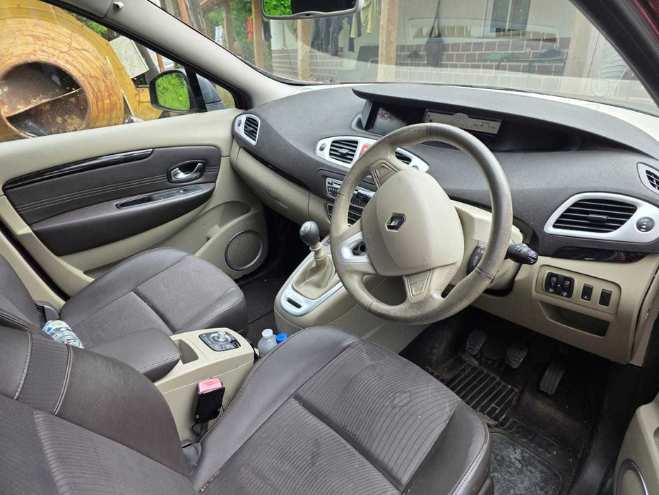 Renault Gscenic Privilege T-T Dci 1.5 Diesel INGLESA