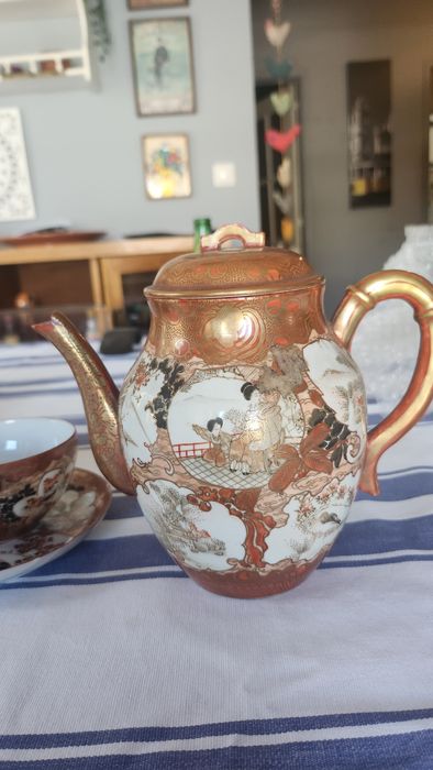 Serviço de chá de porcelana