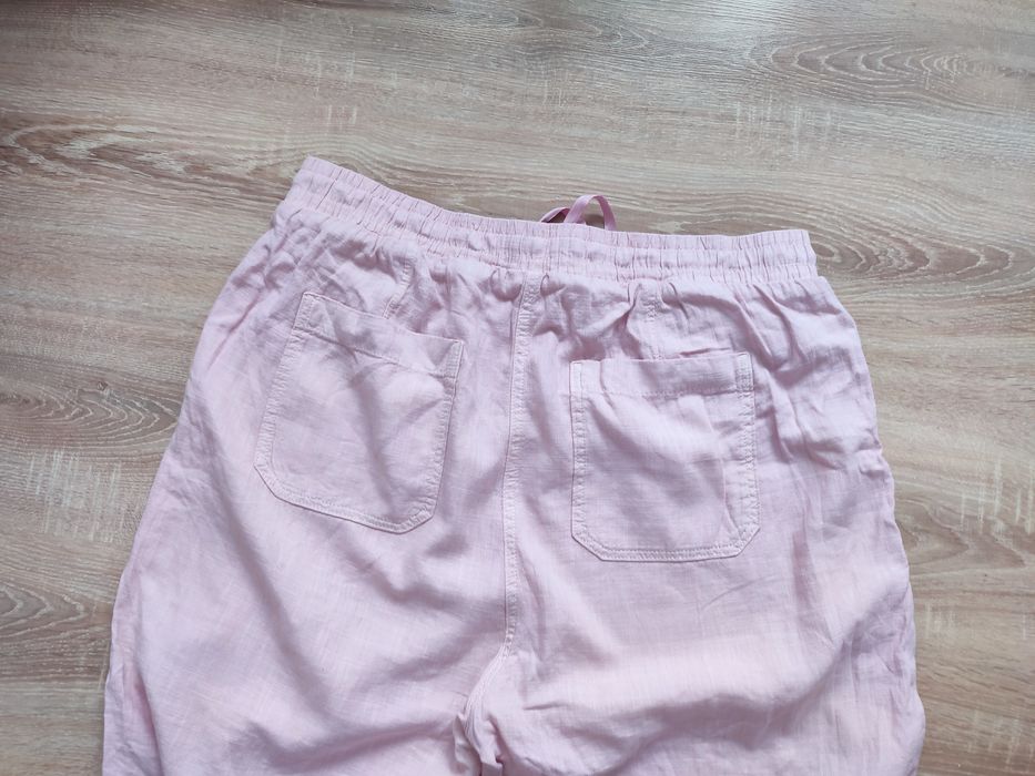 Spodnie za kolano z lnu i wiskozy