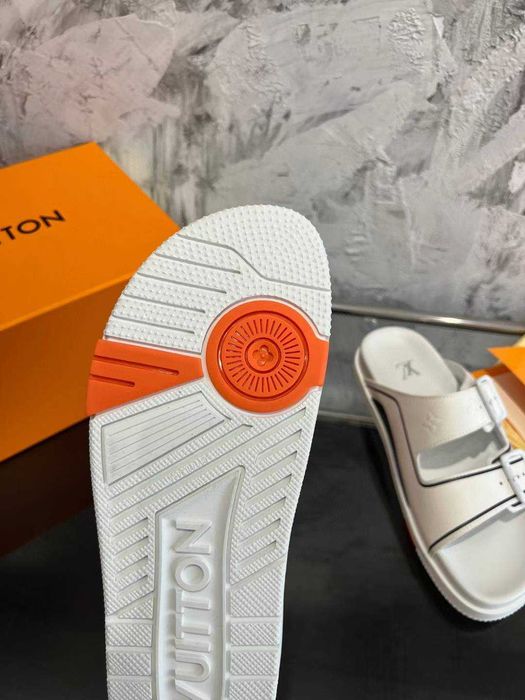 Louis Vuitton Buty, sandaly klapki, skora 180218