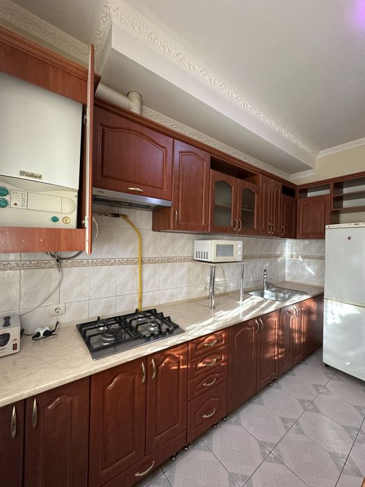 Продаж 3 кімнатна квартира з власним подвірʼям вул. Тисменицька