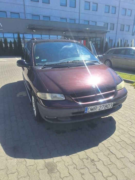 chrysler grand voyager 3..3 LPG 1998 rok auto dla fana marki