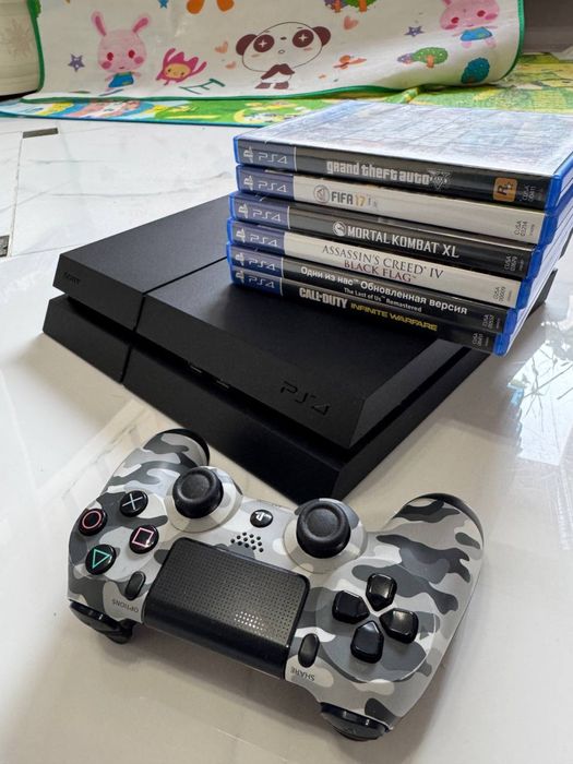 Play station 4 , 500gb