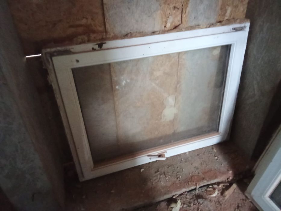 Okna plastikowe ścienne