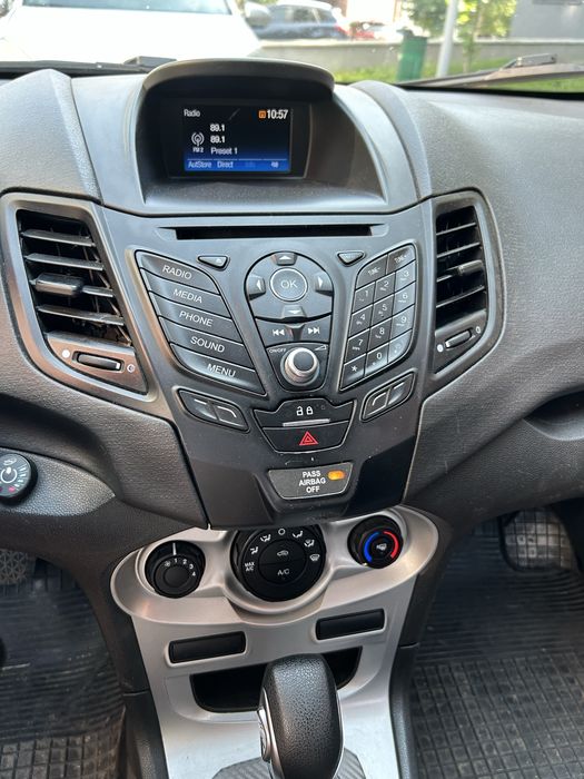 Ford fiesta 2019 рік 1.6 газ/бенз