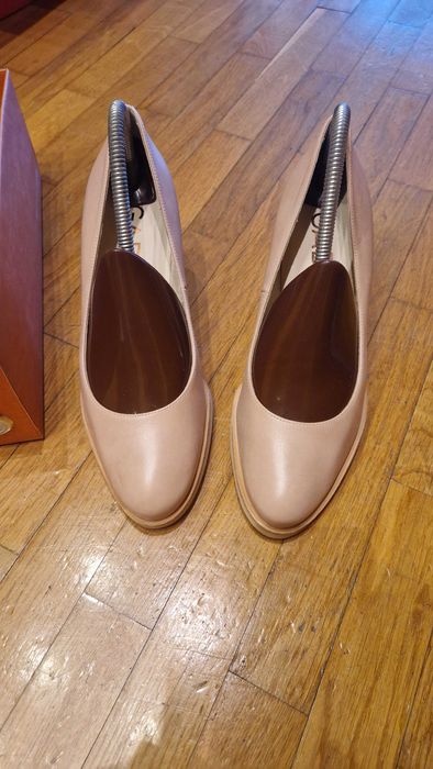 Sapatos novos, cor Nude, N. 38