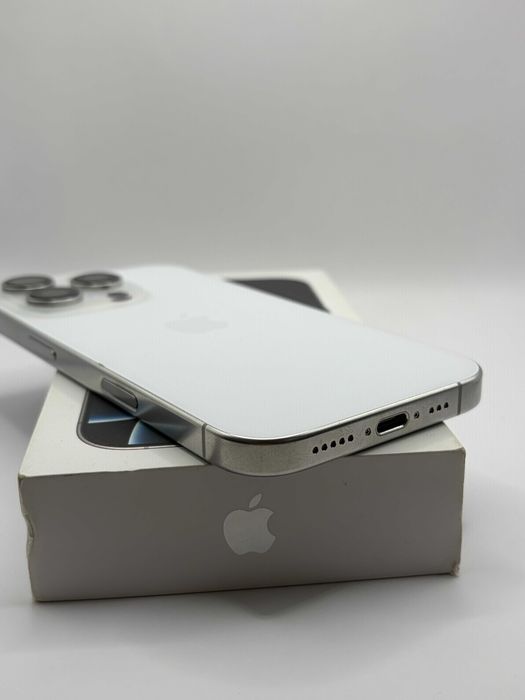 iPhone 16 Pro | stan idealny | bateria 90% | pełny zestaw