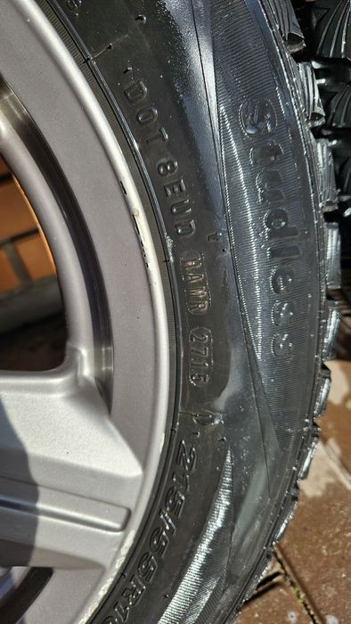 Комплект дисків з зимовою гумою 215 55 16. 5×114.3 7j et40.