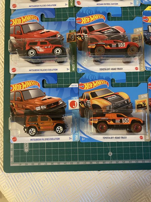 Hot Wheels Jipes e Pick-ups JDM