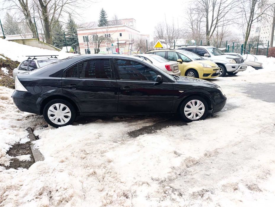 Продам форд мондео в хорошому стані!