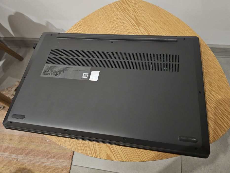 Lenovo IdeaPad 5 15ALC05 R7-5700U, 16GB, 512GB SSD, 15,6", WIN11