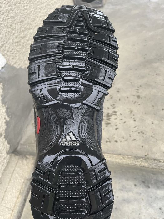 Продам чоловічі ботінки Адідас на осінь та євро зиму.