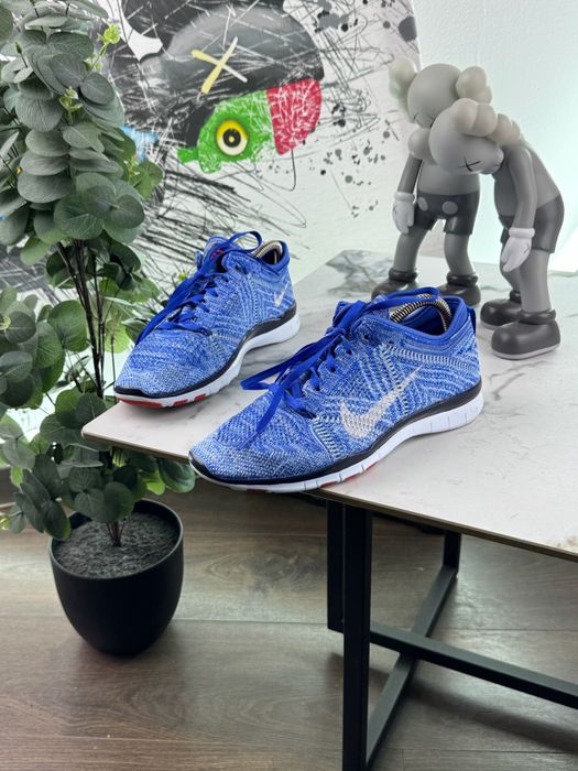 Кросівки Nike Free TR 38.5 розмір Е14150