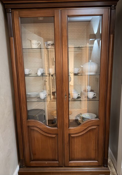 Komplet mebli drewnianych  do salonu witryna komoda stół