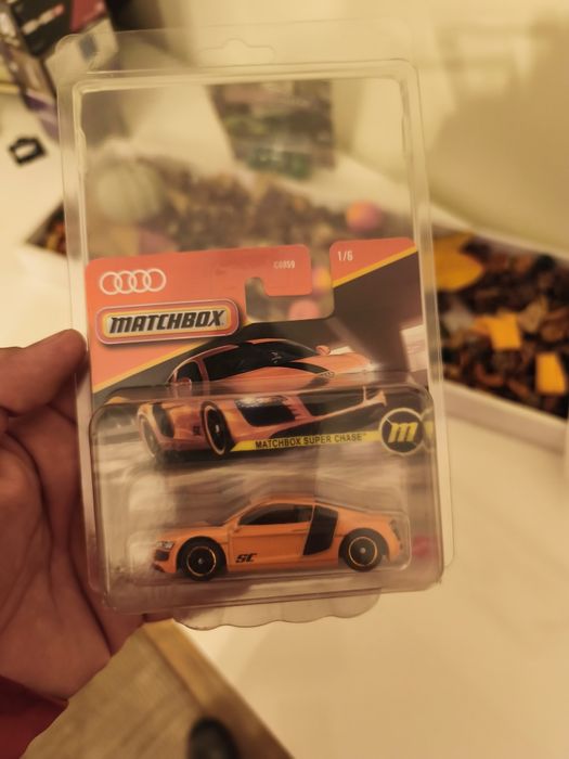 Matchbox chase R8