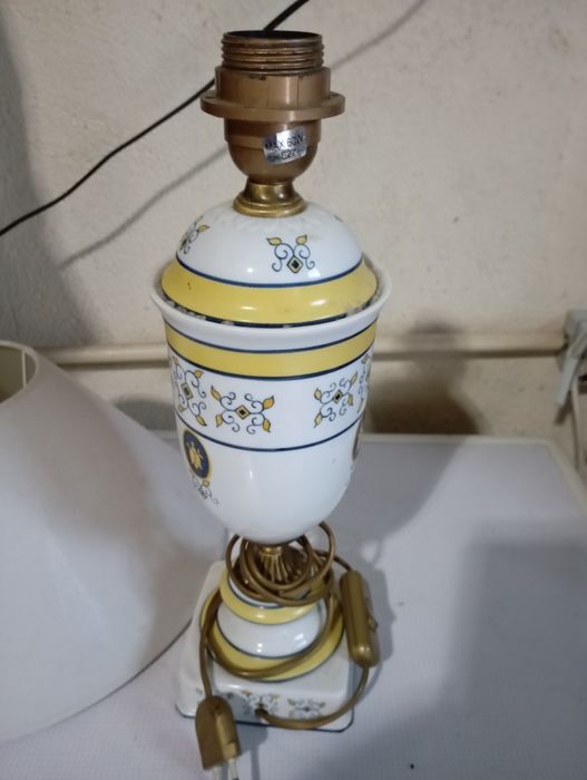 2 Candeeiros antigos (cerca de 50 anos)