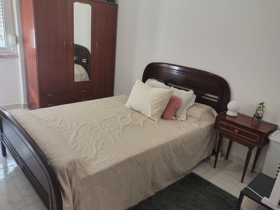 Arrenda se quarto