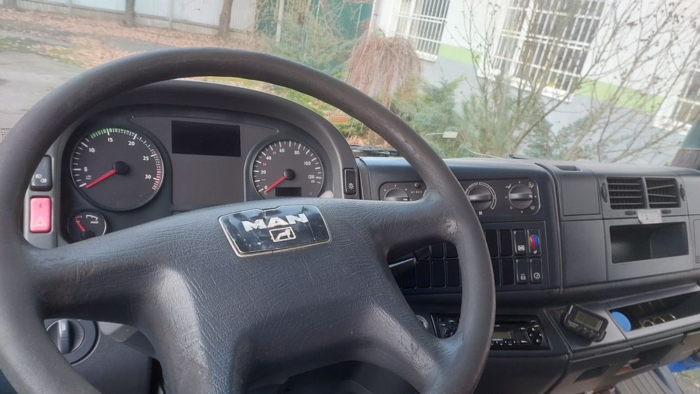 Автомобіль MAN TGL