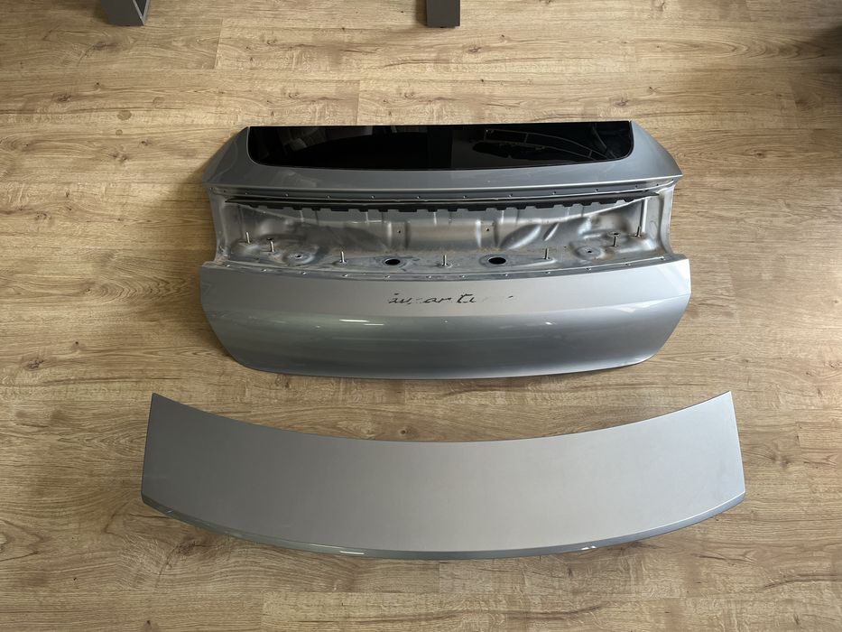 Porshe Taycan кришка багажника ляда Porshe Taycan