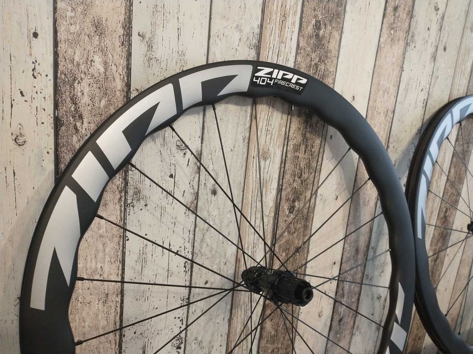 Koła karbonowe AERORAPTOR 50 WAVE 700c,Tubeless 36T Ratchet Tarczyn ...