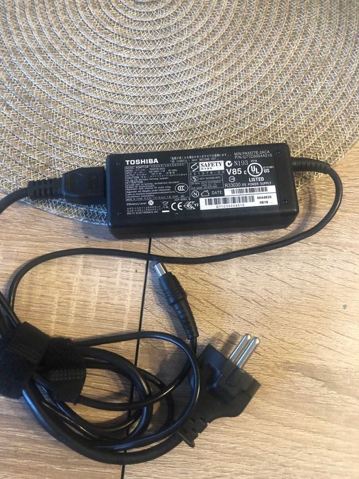 ładowarka do laptopa Toshiba