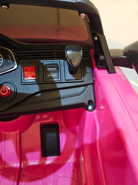 Carro elétrico criança