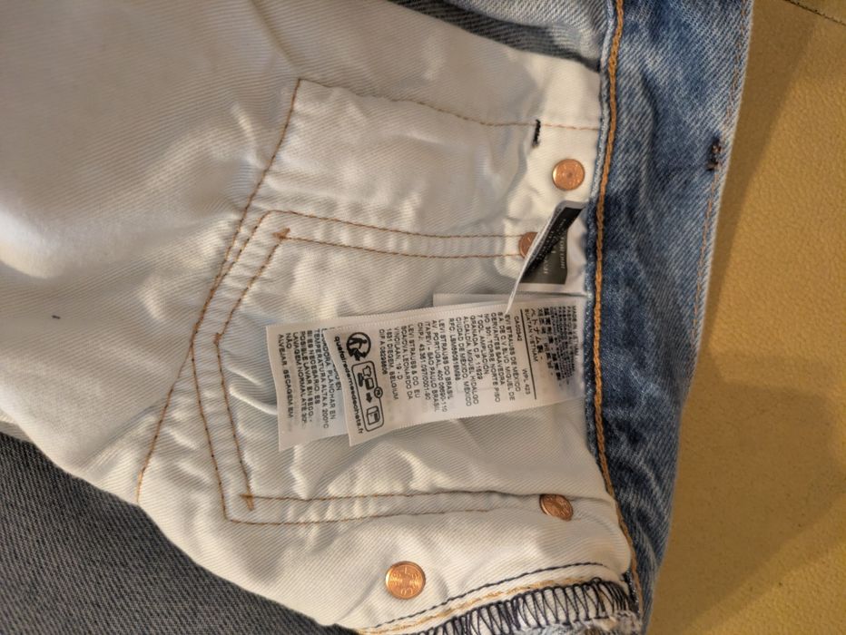 Dżinsy "Levi's" 501, rozmiar 32/32, jasnoniebieski. Nowy. Pozdrawiam.