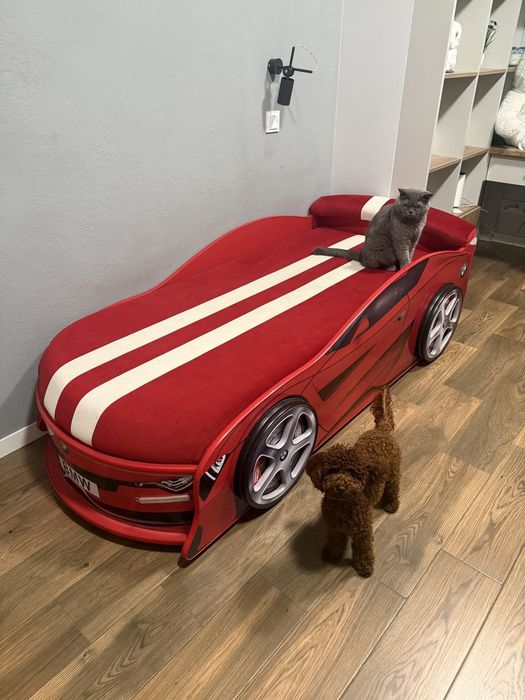 Ліжко дитяче машина