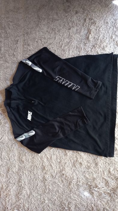Bluzka  termiczna  męska NIke r. L nowa