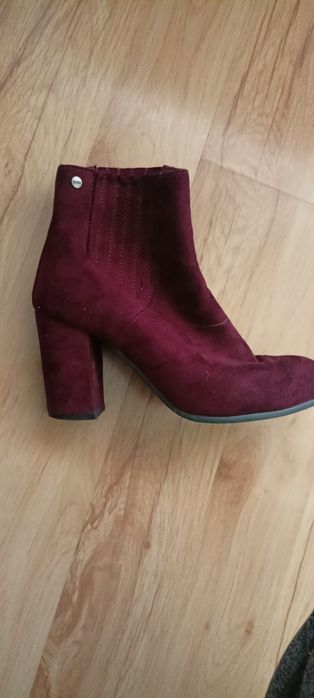 Bordowe botki na słupku  big star