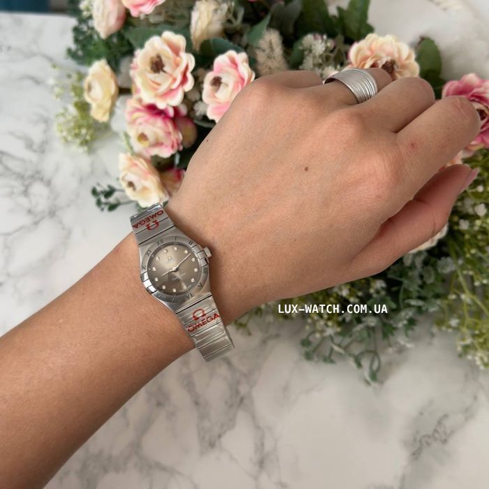 Женские часы Omega Constellation Lady