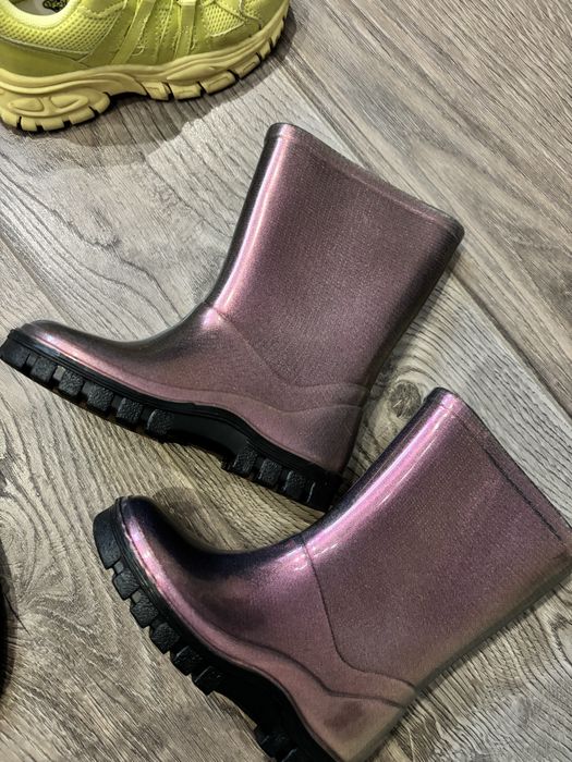 Кросівки/кеди/туфлі/чобітки на дівчинку 26-28 розмір.